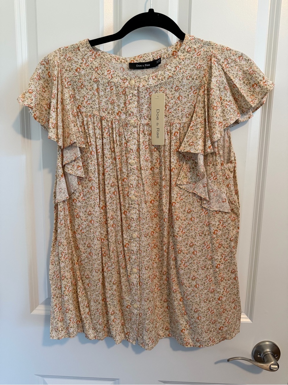 Doe & Rae Cream Floral Ruffle Sleeve Blouse